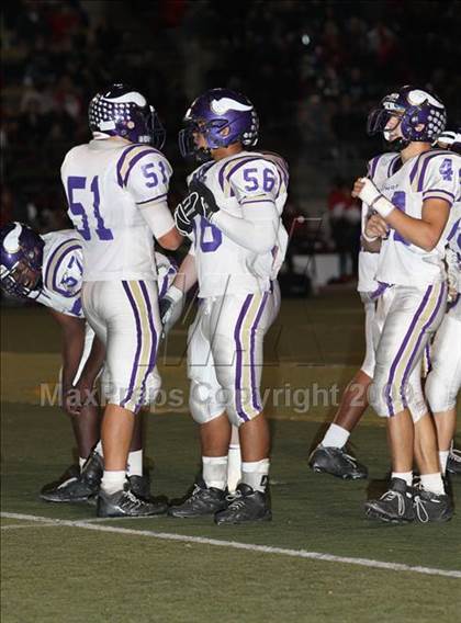 Thumbnail 2 in Hart vs. Valencia photogallery.