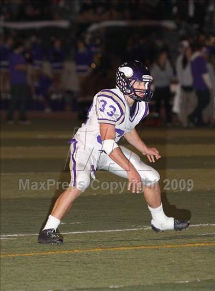 Thumbnail 2 in Hart vs. Valencia photogallery.