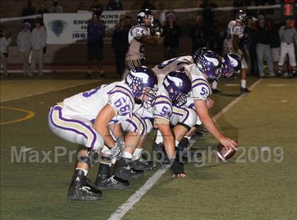 Thumbnail 2 in Hart vs. Valencia photogallery.
