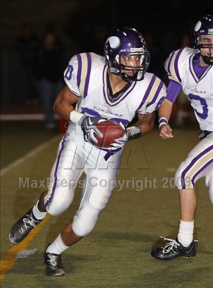 Thumbnail 2 in Hart vs. Valencia photogallery.