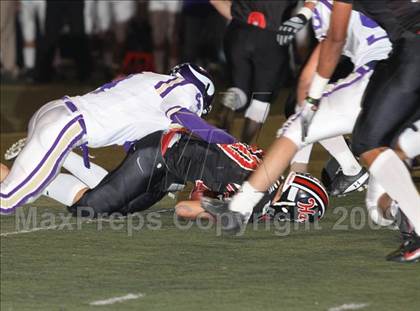 Thumbnail 2 in Hart vs. Valencia photogallery.