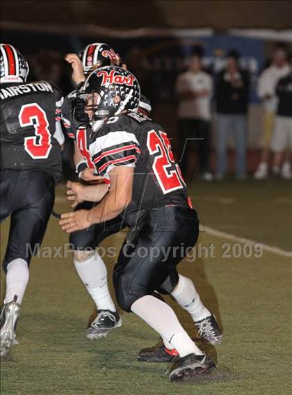 Thumbnail 2 in Hart vs. Valencia photogallery.