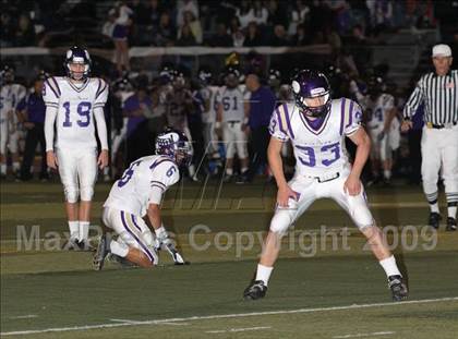 Thumbnail 1 in Hart vs. Valencia photogallery.