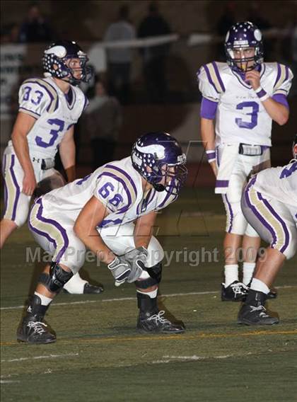 Thumbnail 2 in Hart vs. Valencia photogallery.