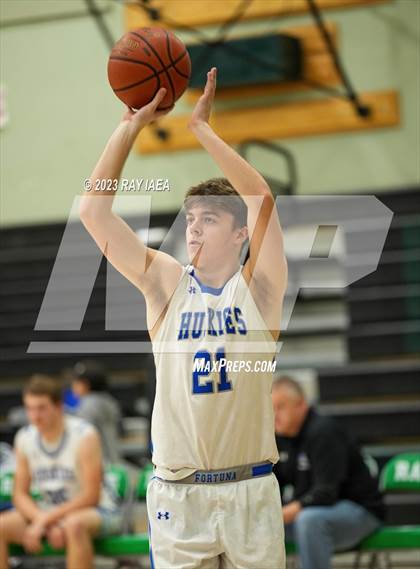 Thumbnail 2 in Fortuna vs. Vacaville (Steve Cauchi Ram Jam Tournament) photogallery.