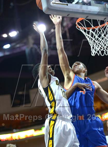 Thumbnail 3 in Bishop O'Dowd vs. Bishop Gorman (Tarkanian Classic) photogallery.