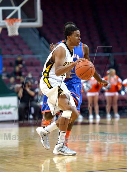 Thumbnail 1 in Bishop O'Dowd vs. Bishop Gorman (Tarkanian Classic) photogallery.