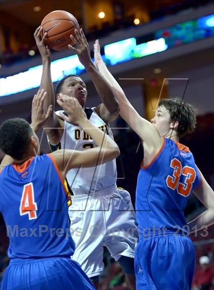 Thumbnail 2 in Bishop O'Dowd vs. Bishop Gorman (Tarkanian Classic) photogallery.