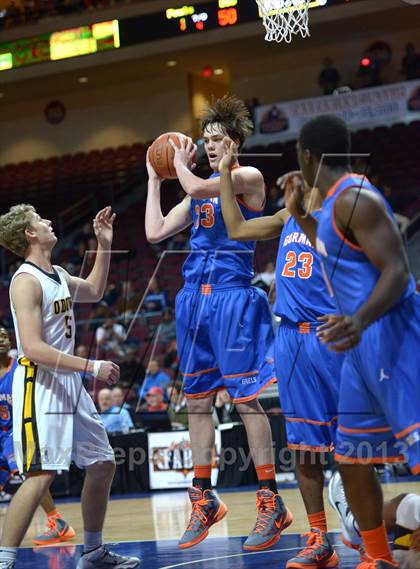 Thumbnail 2 in Bishop O'Dowd vs. Bishop Gorman (Tarkanian Classic) photogallery.