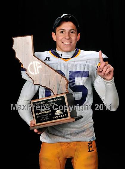 Thumbnail 2 in Escalon (CIF State D3 Trophy Photos) photogallery.