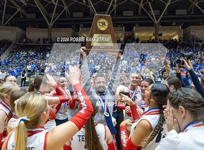 Thumbnail 1 in Wimberley vs. Randall (UIL 4A Volleyball Division II Final Medal Ceremony) photogallery.