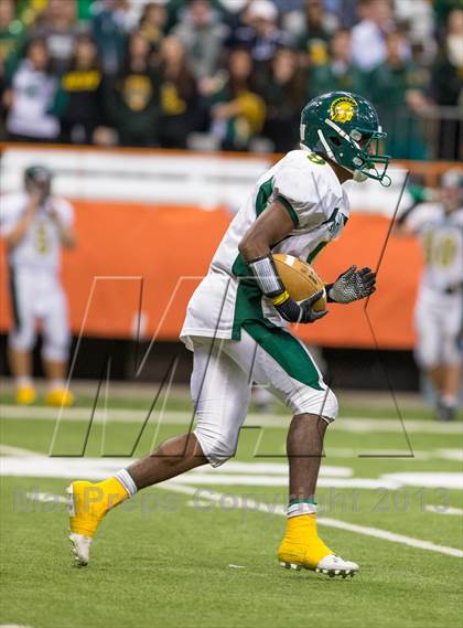 Thumbnail 3 in Williamsville North vs. Queensbury (NYSPHSAA Class A Final) photogallery.