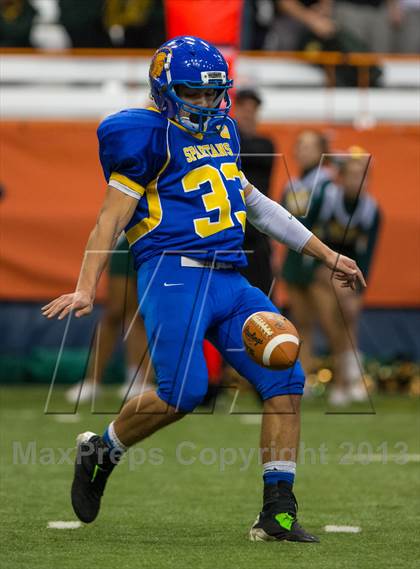 Thumbnail 2 in Williamsville North vs. Queensbury (NYSPHSAA Class A Final) photogallery.
