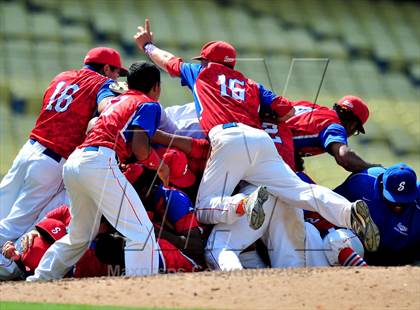 Thumbnail 3 in Serra vs. Mira Costa (CIF SS D3 Final) photogallery.