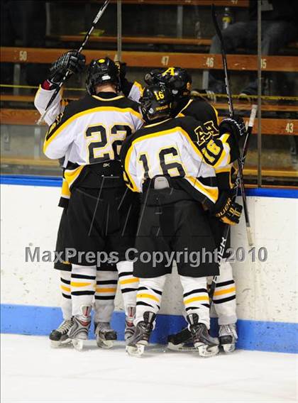 Thumbnail 3 in Trumbull vs. Amity (CIAC Division 2 Semifinal) photogallery.