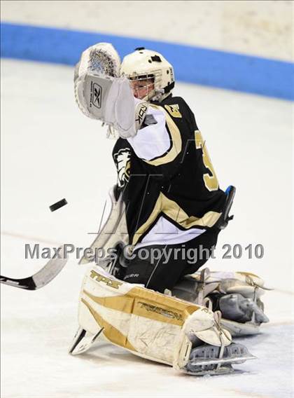 Thumbnail 2 in Trumbull vs. Amity (CIAC Division 2 Semifinal) photogallery.