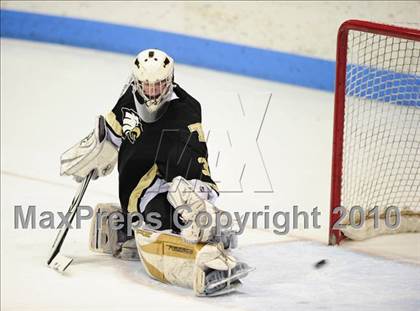 Thumbnail 3 in Trumbull vs. Amity (CIAC Division 2 Semifinal) photogallery.