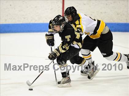 Thumbnail 2 in Trumbull vs. Amity (CIAC Division 2 Semifinal) photogallery.