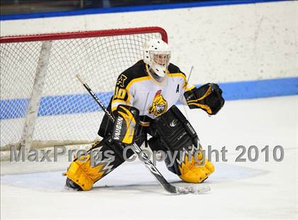 Thumbnail 2 in Trumbull vs. Amity (CIAC Division 2 Semifinal) photogallery.