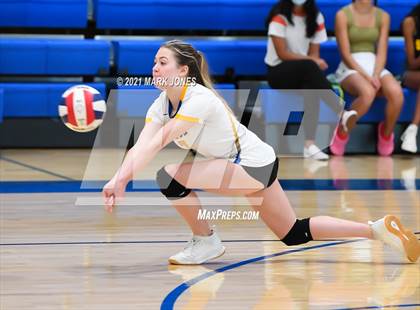 Thumbnail 3 in Phoenix Country Day vs. Tonopah Valley (JV) photogallery.