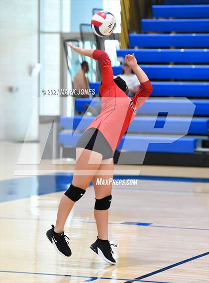 Thumbnail 2 in Phoenix Country Day vs. Tonopah Valley (JV) photogallery.