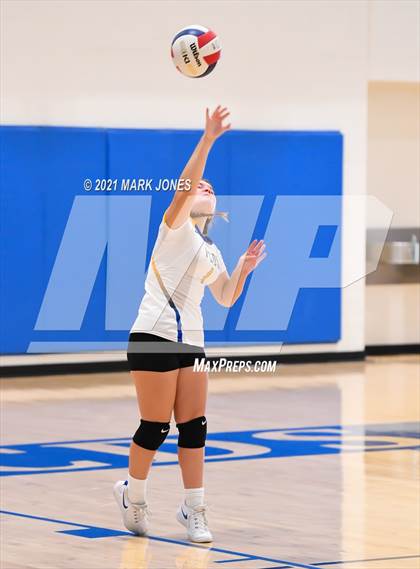 Thumbnail 3 in Phoenix Country Day vs. Tonopah Valley (JV) photogallery.