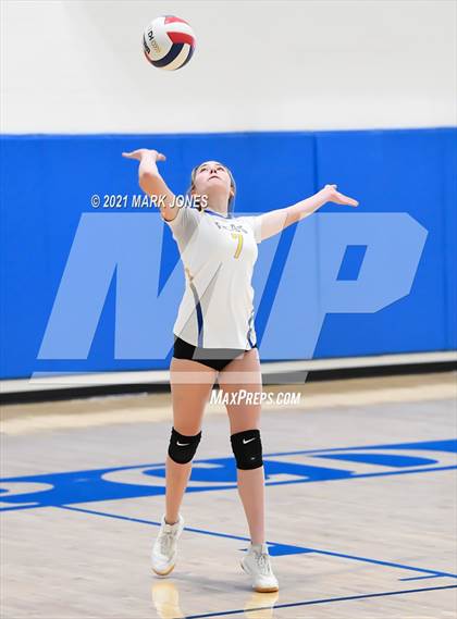 Thumbnail 1 in Phoenix Country Day vs. Tonopah Valley (JV) photogallery.