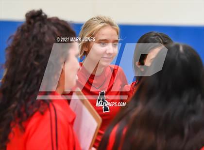 Thumbnail 2 in Phoenix Country Day vs. Tonopah Valley (JV) photogallery.