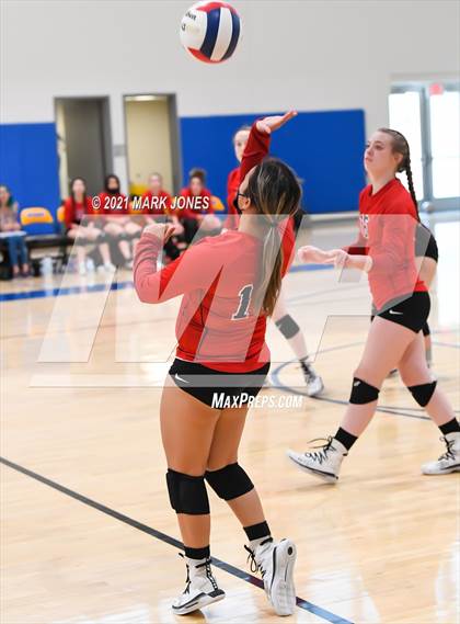 Thumbnail 2 in Phoenix Country Day vs. Tonopah Valley (JV) photogallery.
