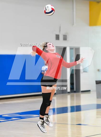 Thumbnail 2 in Phoenix Country Day vs. Tonopah Valley (JV) photogallery.