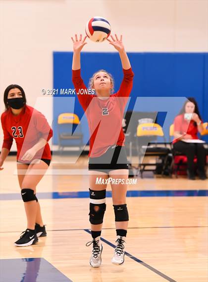 Thumbnail 2 in Phoenix Country Day vs. Tonopah Valley (JV) photogallery.