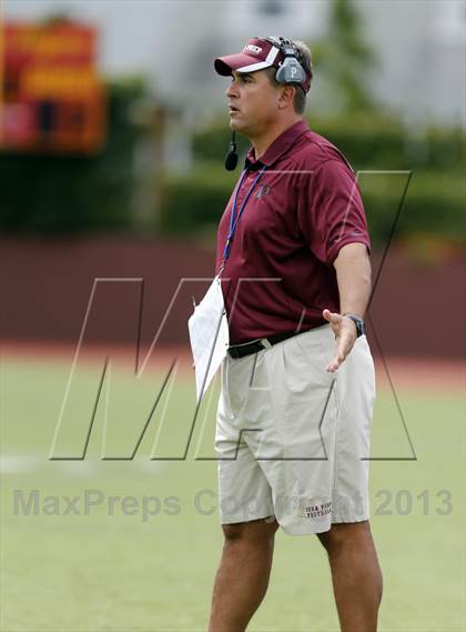 Thumbnail 3 in Iona Prep @ Chaminade photogallery.