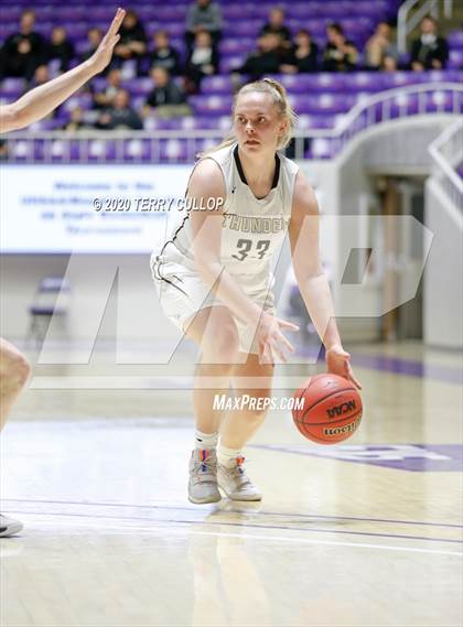 Thumbnail 2 in Pine View vs. Desert Hills (UHSAA 4A Semifinal) photogallery.