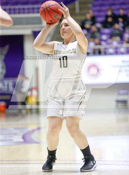 Thumbnail 3 in Pine View vs. Desert Hills (UHSAA 4A Semifinal) photogallery.