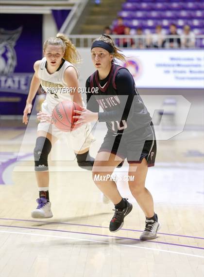 Thumbnail 2 in Pine View vs. Desert Hills (UHSAA 4A Semifinal) photogallery.