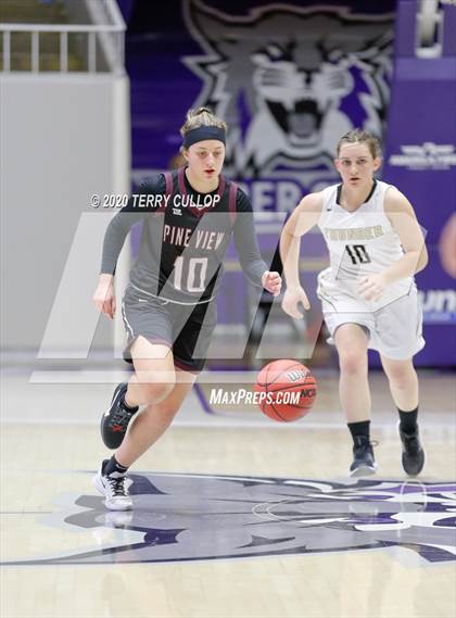 Thumbnail 2 in Pine View vs. Desert Hills (UHSAA 4A Semifinal) photogallery.