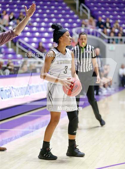 Thumbnail 1 in Pine View vs. Desert Hills (UHSAA 4A Semifinal) photogallery.