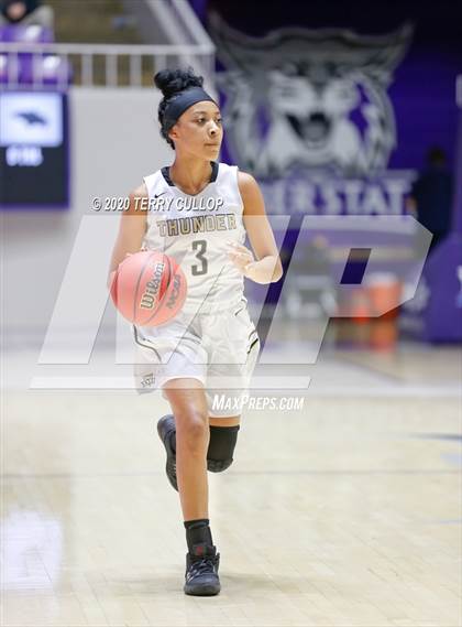 Thumbnail 2 in Pine View vs. Desert Hills (UHSAA 4A Semifinal) photogallery.