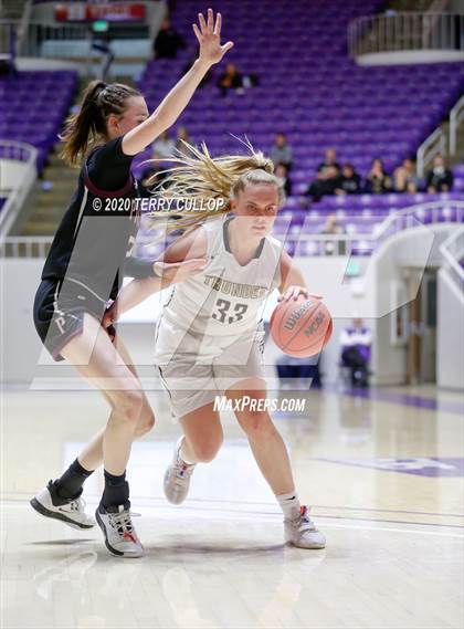 Thumbnail 1 in Pine View vs. Desert Hills (UHSAA 4A Semifinal) photogallery.