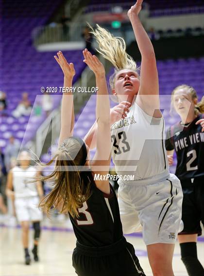 Thumbnail 3 in Pine View vs. Desert Hills (UHSAA 4A Semifinal) photogallery.