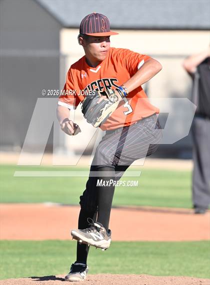 Thumbnail 3 in La Junta @ O'Connor (Coach Bob) photogallery.
