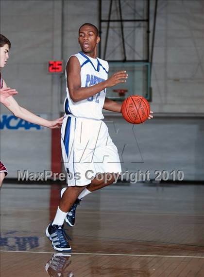 Thumbnail 3 in Claremont vs. Diamond Ranch (Orange Holiday Classic) photogallery.