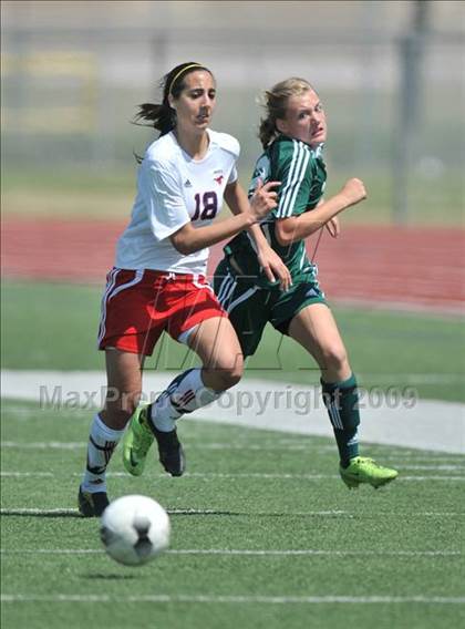 Thumbnail 1 in Pearce vs. Longview (Class 4A, Region II Finals) photogallery.