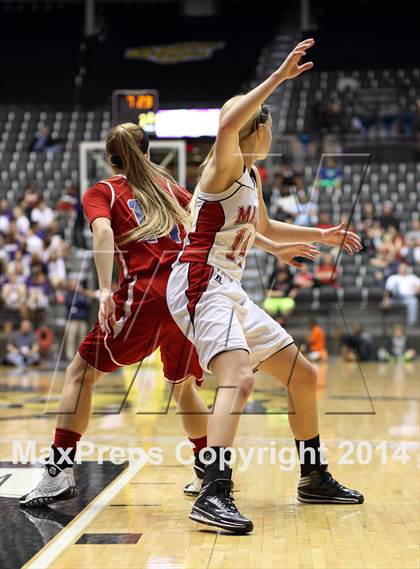 Thumbnail 2 in Maize vs. South (KSHSAA 6A Final) photogallery.
