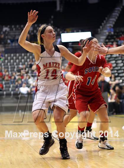 Thumbnail 1 in Maize vs. South (KSHSAA 6A Final) photogallery.