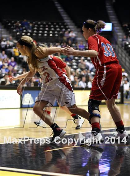 Thumbnail 1 in Maize vs. South (KSHSAA 6A Final) photogallery.