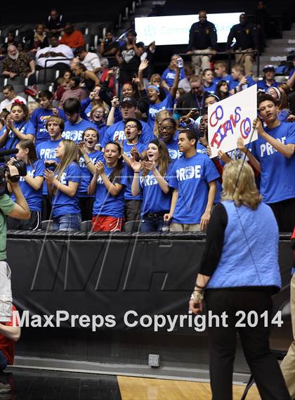 Thumbnail 3 in Maize vs. South (KSHSAA 6A Final) photogallery.