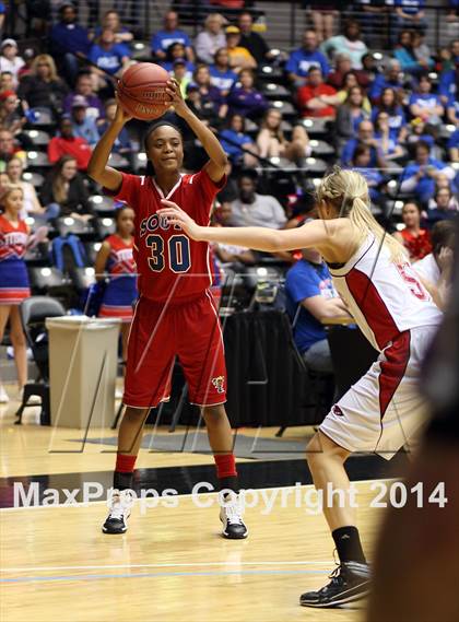 Thumbnail 3 in Maize vs. South (KSHSAA 6A Final) photogallery.