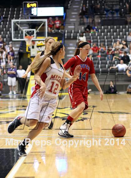 Thumbnail 2 in Maize vs. South (KSHSAA 6A Final) photogallery.