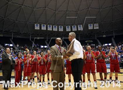 Thumbnail 3 in Maize vs. South (KSHSAA 6A Final) photogallery.